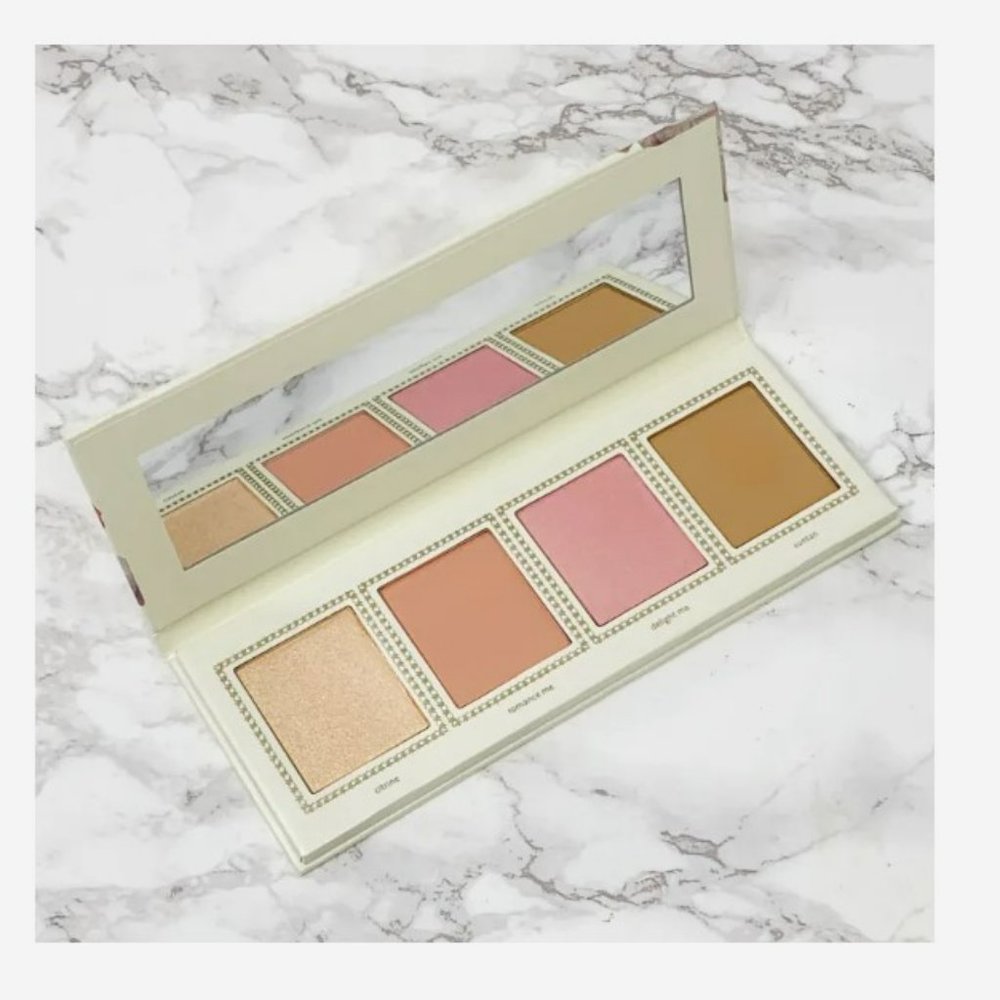 Jouer - Champagne & Macarons sweet cheeks face palette